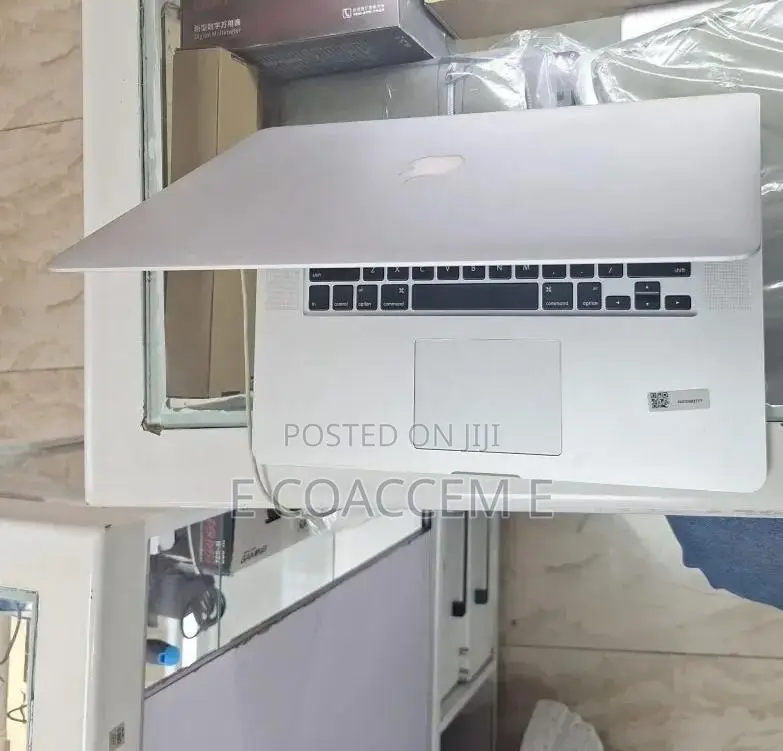 New Laptop Apple MacBook 16GB SSD 256GB