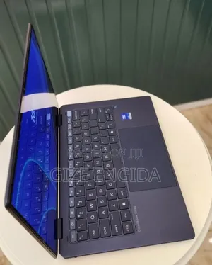 New Laptop HP OmniBook Ultra Flip 14" 32GB Intel Core Ultra 7 SSD 1T