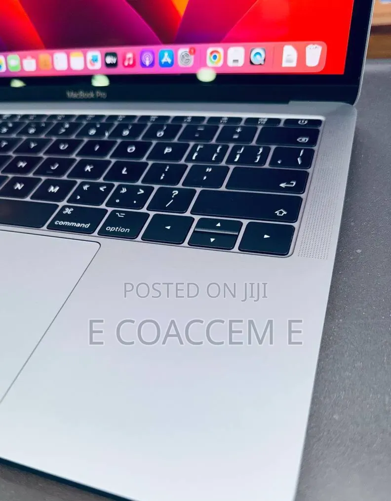 New Laptop Apple MacBook 8GB SSD 256GB