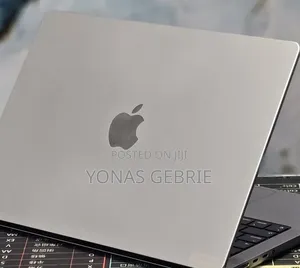 New Laptop Apple MacBook 32GB Apple M1 SSD 1T