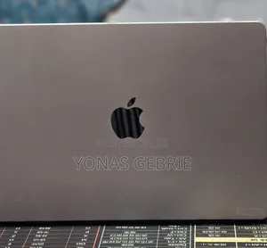 New Laptop Apple MacBook 32GB Apple M1 SSD 1T