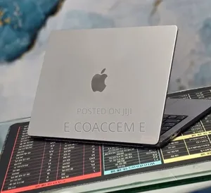 New Laptop Apple MacBook 32GB SSD 1T