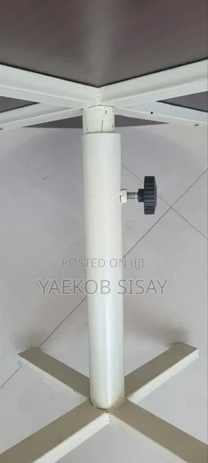 70cm ከፍ ዝቅ የሚል ተነቃቃይ ክብ ጠረጴዛ Table