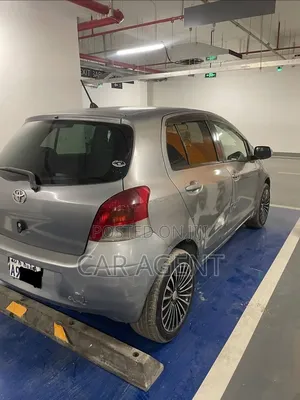Toyota Yaris 2010 Silver