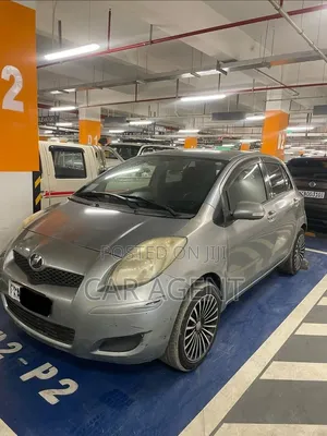 Toyota Yaris 2010 Silver