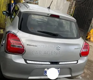 Suzuki Swift 2022 Gray