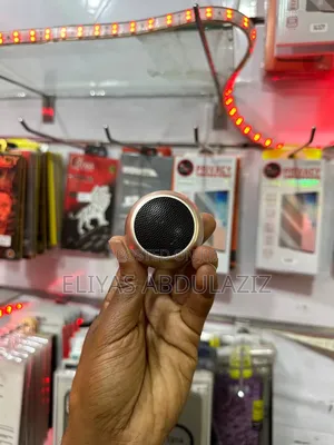 JBL Speakr