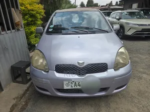 Toyota Vitz 2004 Purple