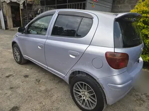 Toyota Vitz 2004 Purple
