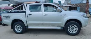 Toyota Hilux 2007 Silver