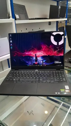 New Laptop Lenovo Legion 5 16GB AMD Ryzen 7 SSD 1T