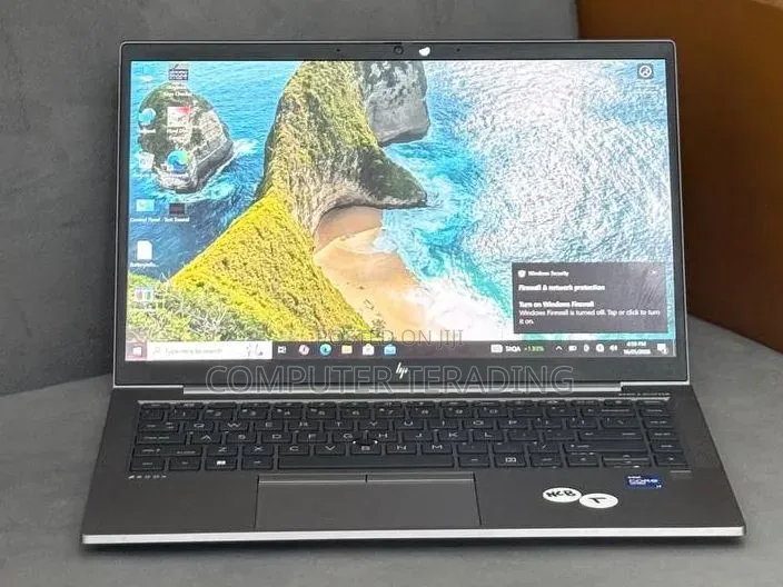 New Laptop HP ZBook Firefly G8 8GB Intel Core i5 SSD 512GB