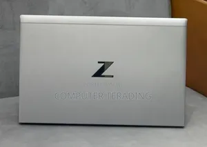 New Laptop HP ZBook Firefly G8 8GB Intel Core i5 SSD 512GB