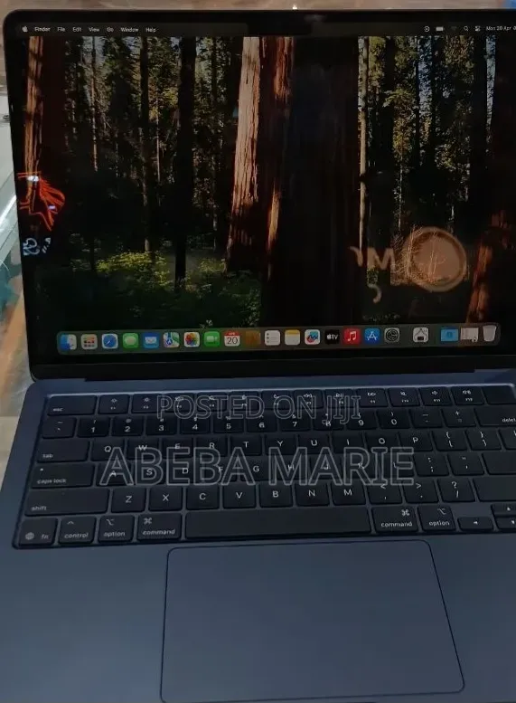 New Laptop Apple MacBook Air 2025 M4 16GB Apple M4 SSD 256GB