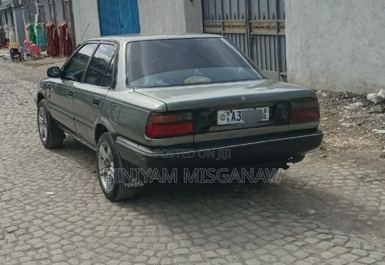 Toyota Corolla II 1992 Gray