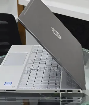 New Laptop HP Pavilion 15 8GB Intel Core i7 SSD 256GB