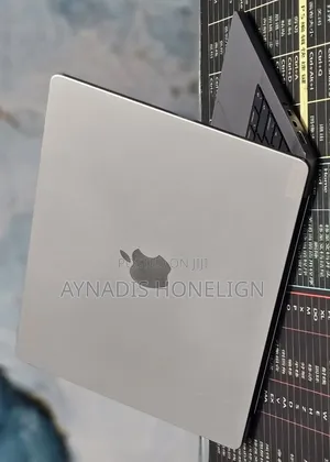 New Laptop Apple MacBook Pro 32GB Apple M1 Pro SSD 1T