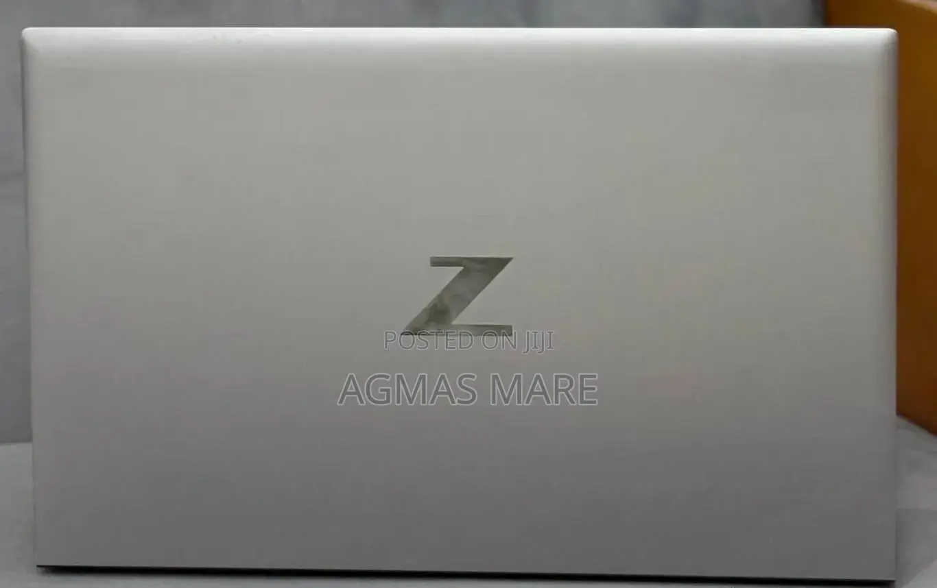New Laptop HP ZBook Firefly 15 G7 16GB Intel Core i7 SSD 512GB