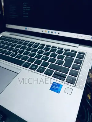 New Laptop HP EliteBook 840 G8 8GB Intel Core i5 SSD 512GB