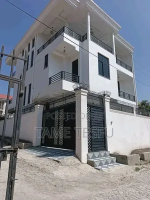 Furnished 7bdrm House in ላፍቶ, Nifas Silk-Lafto for sale