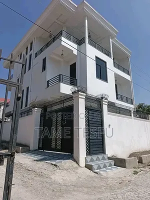 Furnished 7bdrm House in ላፍቶ, Nifas Silk-Lafto for sale