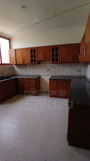 Furnished 7bdrm House in ላፍቶ, Nifas Silk-Lafto for sale