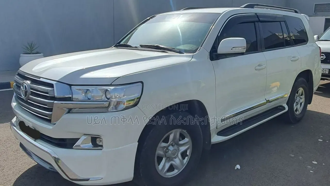 Toyota Land Cruiser 2016 Off white