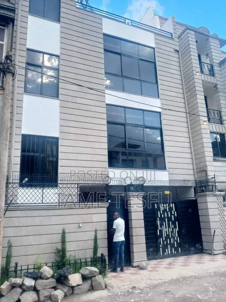 Furnished 4bdrm House in ኃይሌ ጋርመንት, Nifas Silk-Lafto for sale