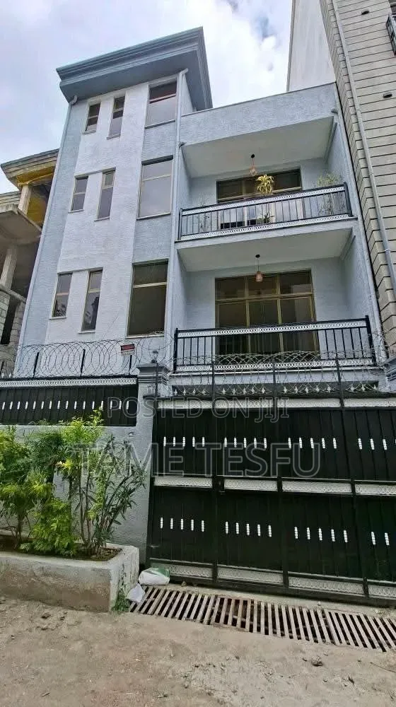 Furnished 5bdrm House in ጋርመንት, Nifas Silk-Lafto for sale