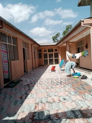Furnished 4bdrm House in ሃና ፍሎቶ ሎዛ ት/ቤት, Nifas Silk-Lafto for sale