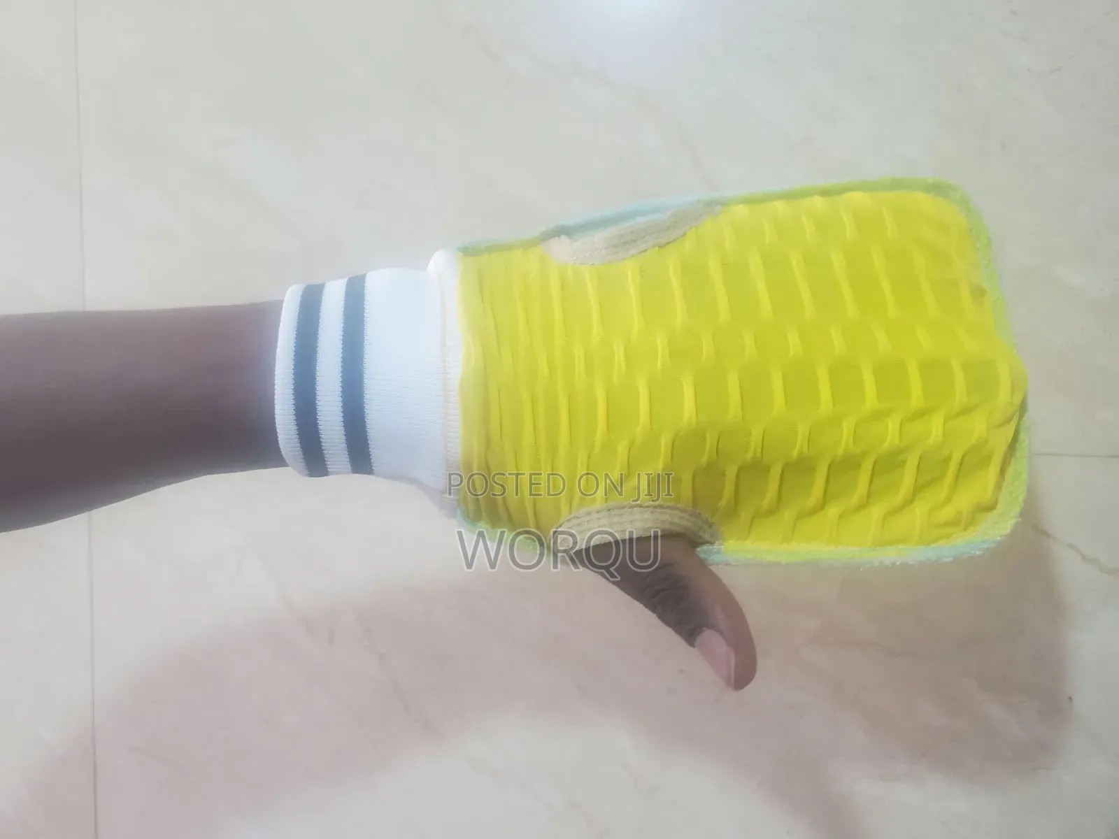 ተፈጥሯዊ የገላ መታሻ, Organic Body Scrubber