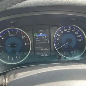 Toyota Hilux 2018 Maroon