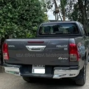 Toyota Hilux 2018 Maroon