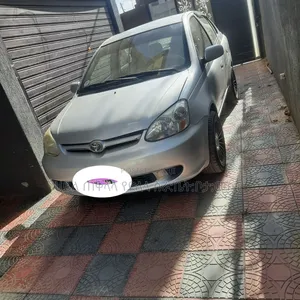Toyota Platz 2005 Silver