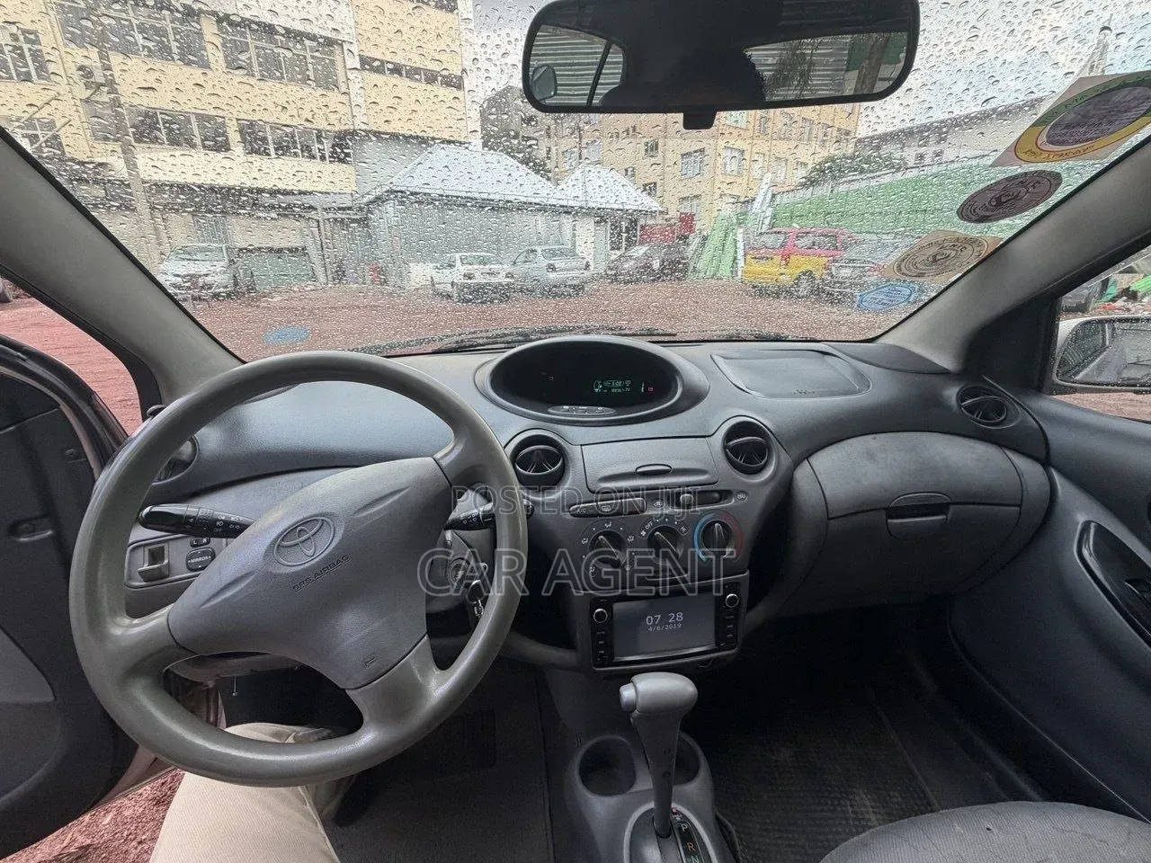 Toyota Vitz 2001 Silver