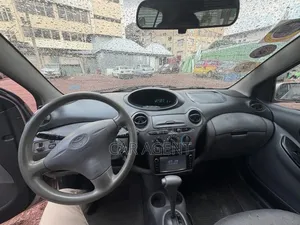Toyota Vitz 2001 Silver