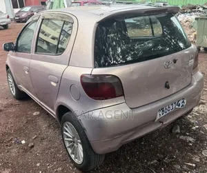 Toyota Vitz 2001 Silver