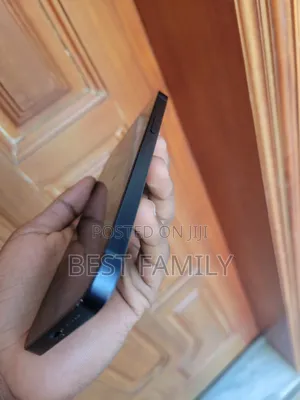 Apple iPhone 12 64 GB Black