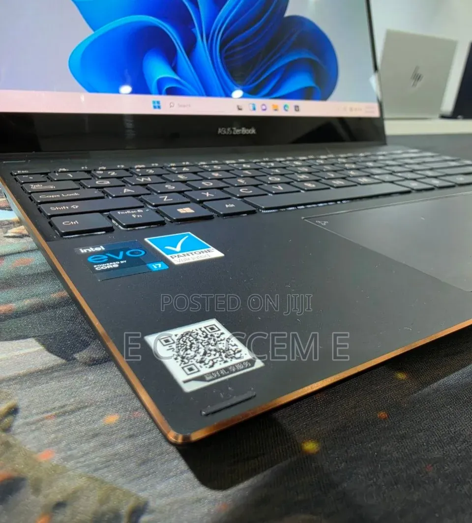 New Laptop Asus Zenbook Flip 13 UX363 16GB Intel Core i7 SSD 512GB