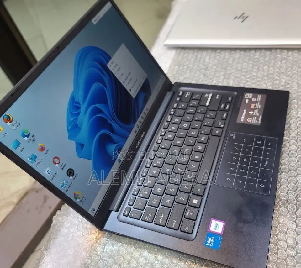 New Laptop Asus 16GB Intel Core 5 SSD 512GB