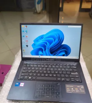 New Laptop Asus 16GB Intel Core 5 SSD 512GB