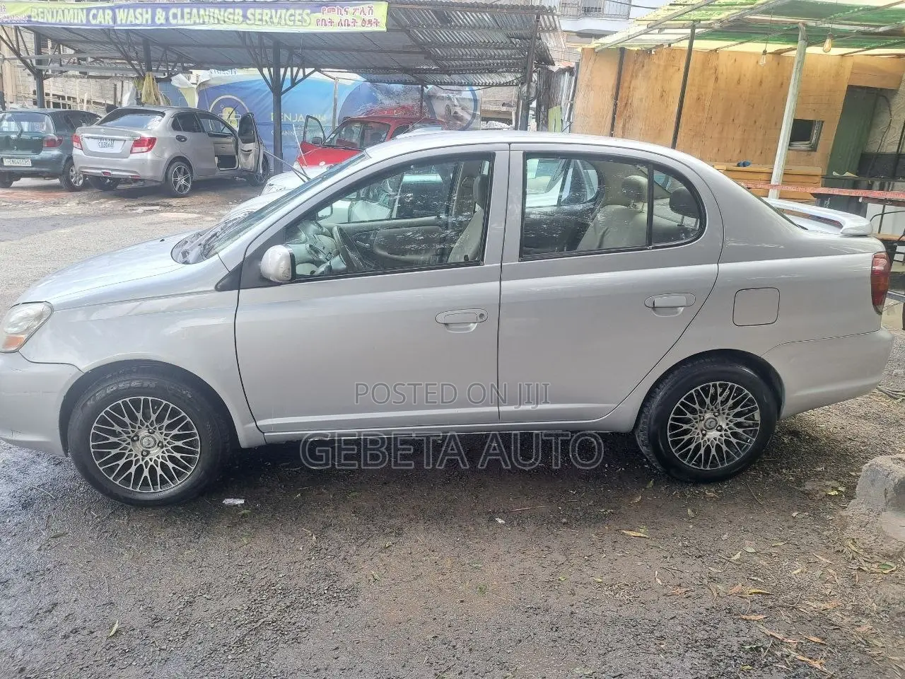 Toyota Platz 2005