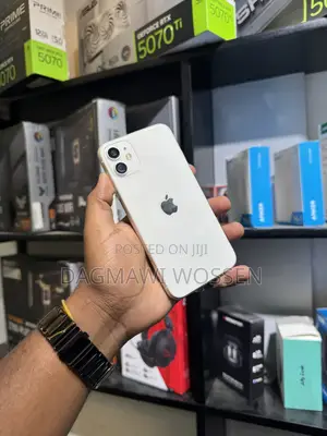 New Apple iPhone 11 128 GB White