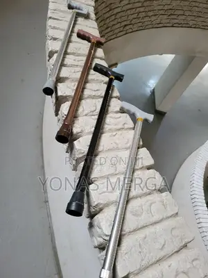 Walking Stick Is a Safe and Reliable蚤聒adjustable From 76cm to 99cm