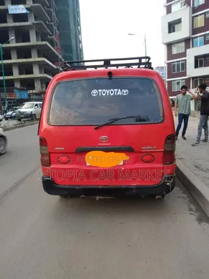 Toyota HiAce 2007 Red
