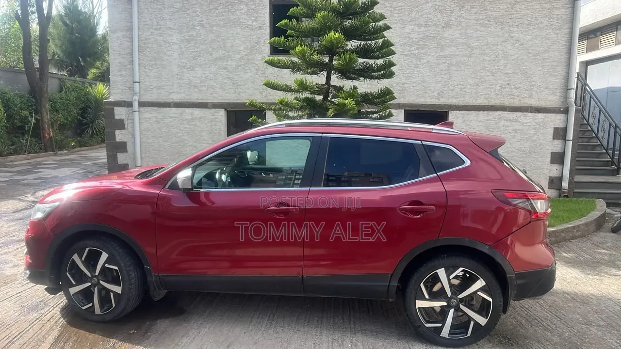 Nissan Qashqai 2018 Red