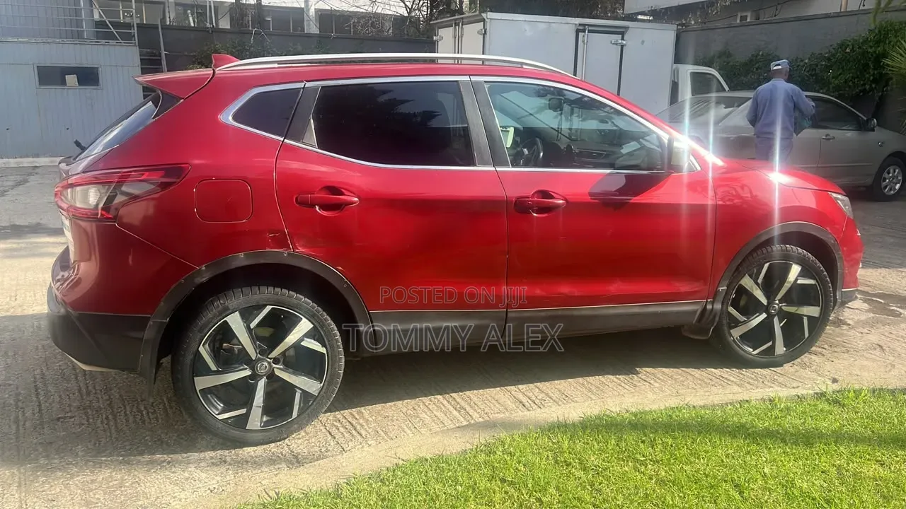 Nissan Qashqai 2018 Red
