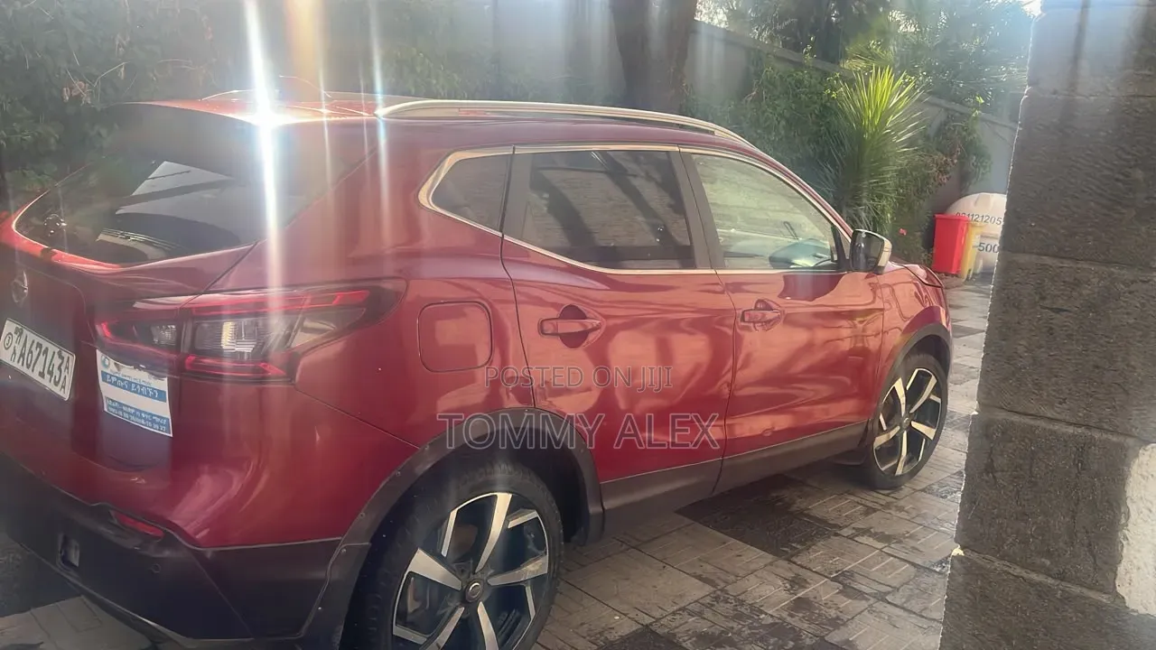 Nissan Qashqai 2018 Red