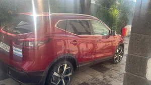 Nissan Qashqai 2018 Red