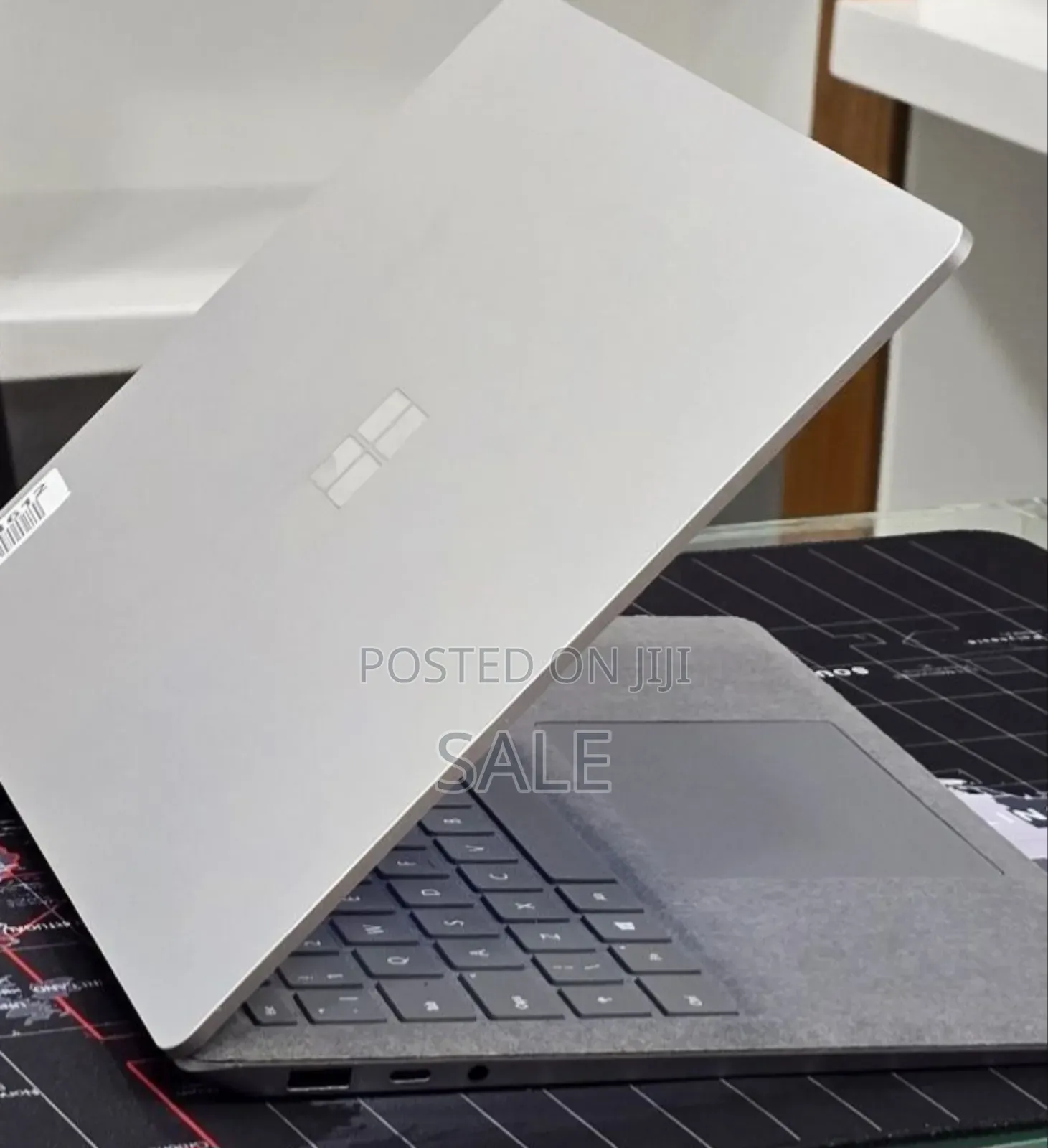 New Laptop Microsoft Surface 16GB Intel Core i5 SSD 512GB